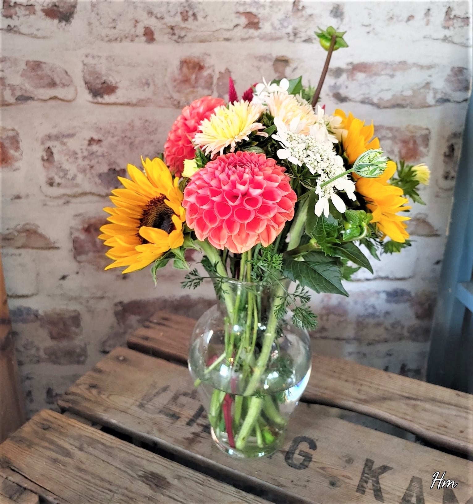 1. Seasonal Bouquets - Image 3