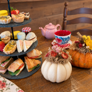 7. High Tea & Dried Flower Gourd Workshop